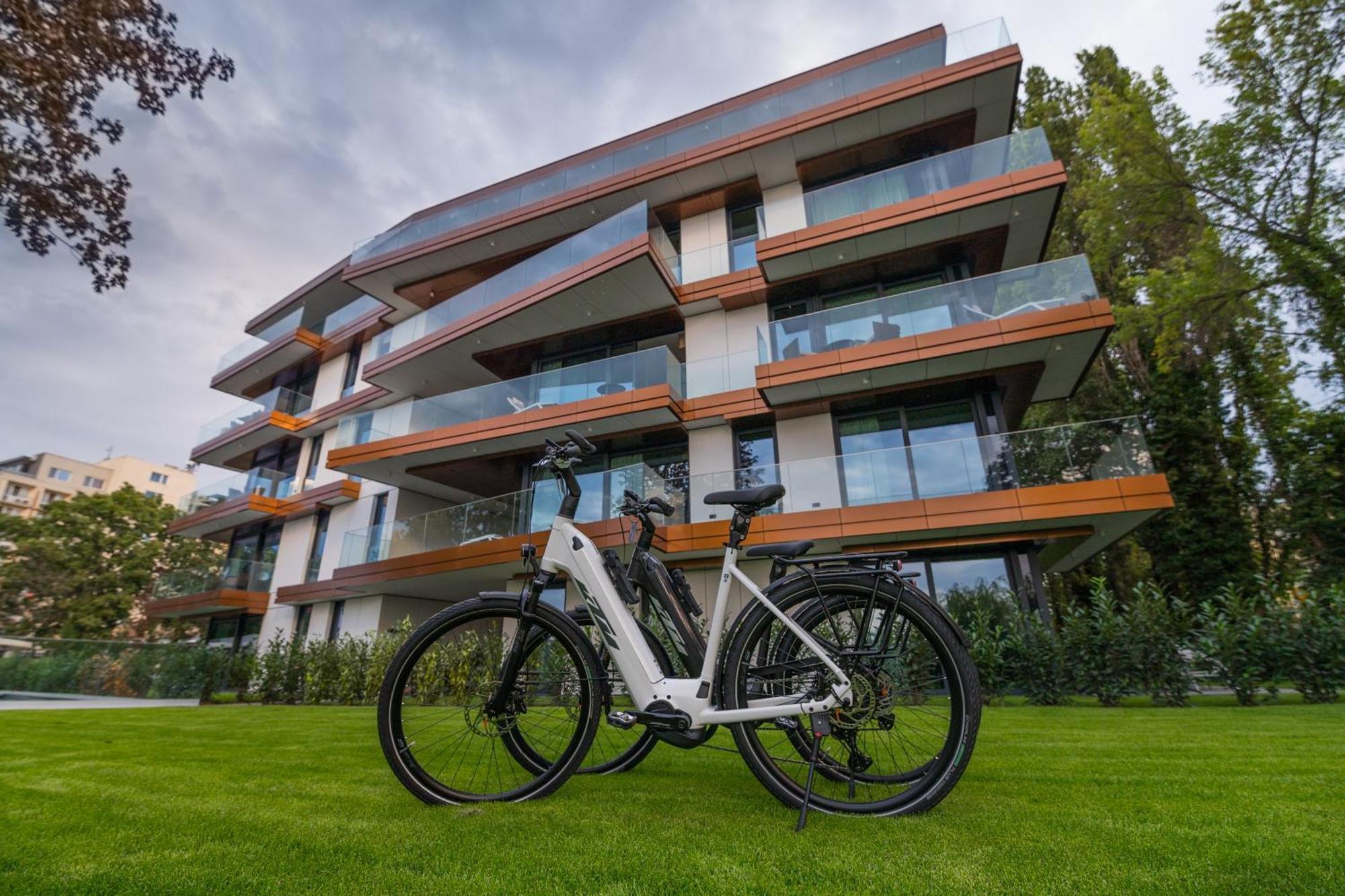 Bj81 Suite Hotel Siófok Exterior foto